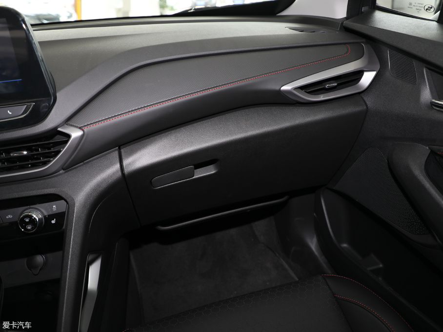 2018�����m�� Redline 530T �Ԅ�ҫ���� 5+2�� ��V