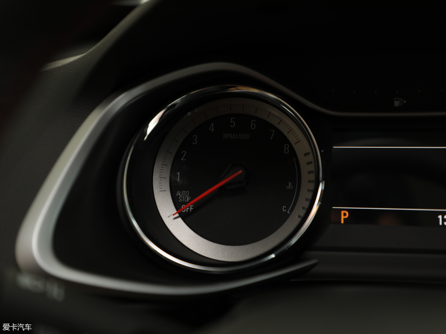 2018�����m�� Redline 530T �Ԅ�ҫ���� 5+2�� ��V