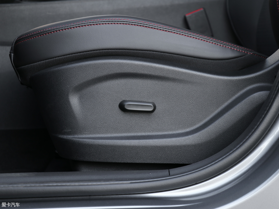 2018�����m�� Redline 530T �Ԅ�ҫ���� 5+2�� ��V