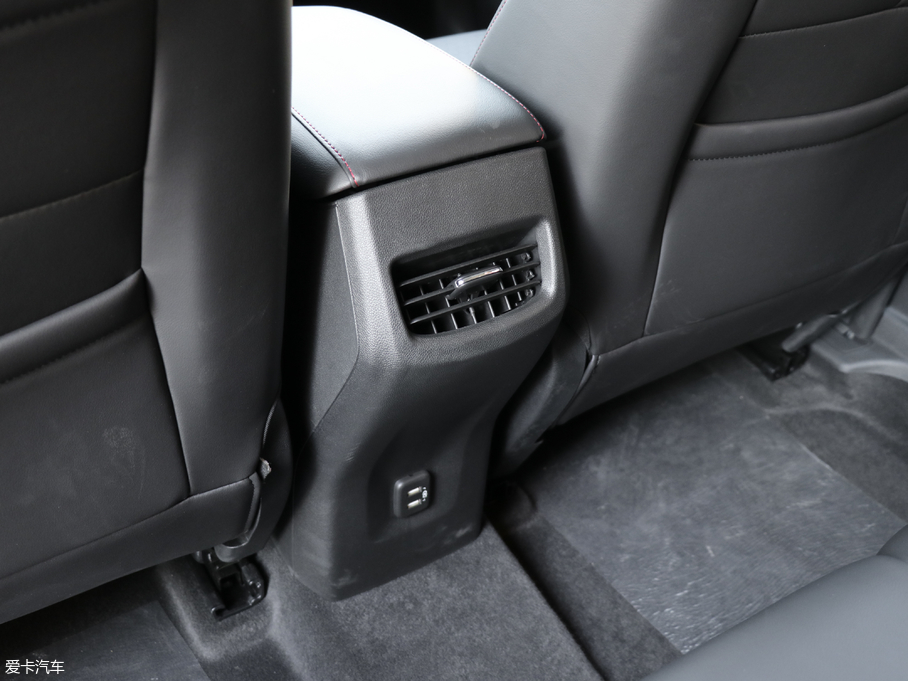 2018�����m�� Redline 530T �Ԅ�ҫ���� 5+2�� ��V