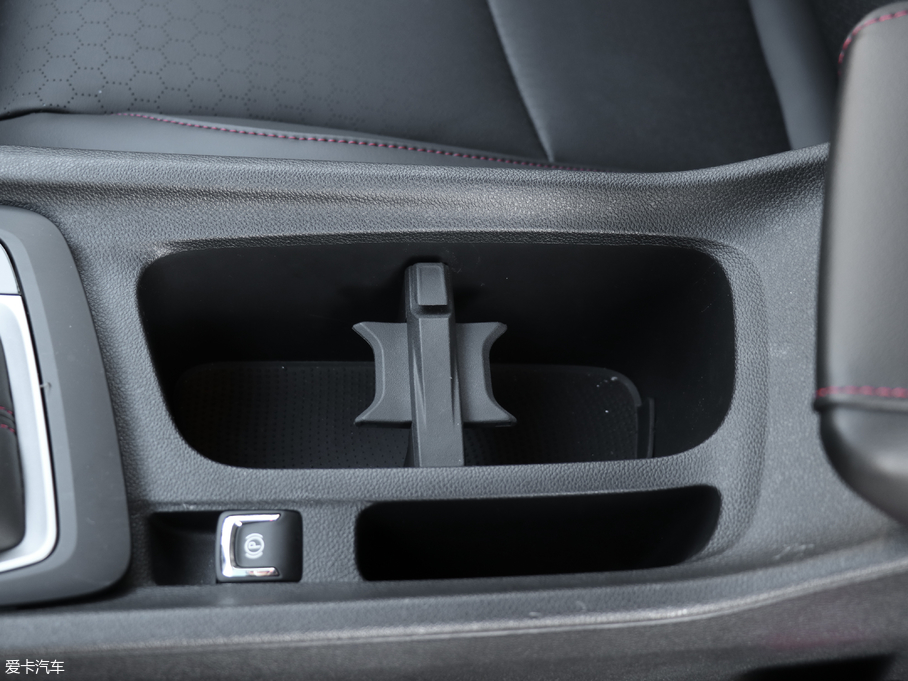 2018�����m�� Redline 530T �Ԅ�ҫ���� 5+2�� ��V