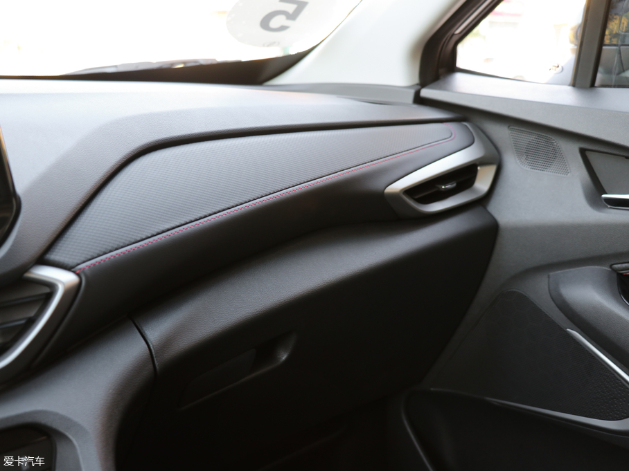 2018�����m�� Redline 530T �Ԅ�ҫ���� 5+2�� ��V