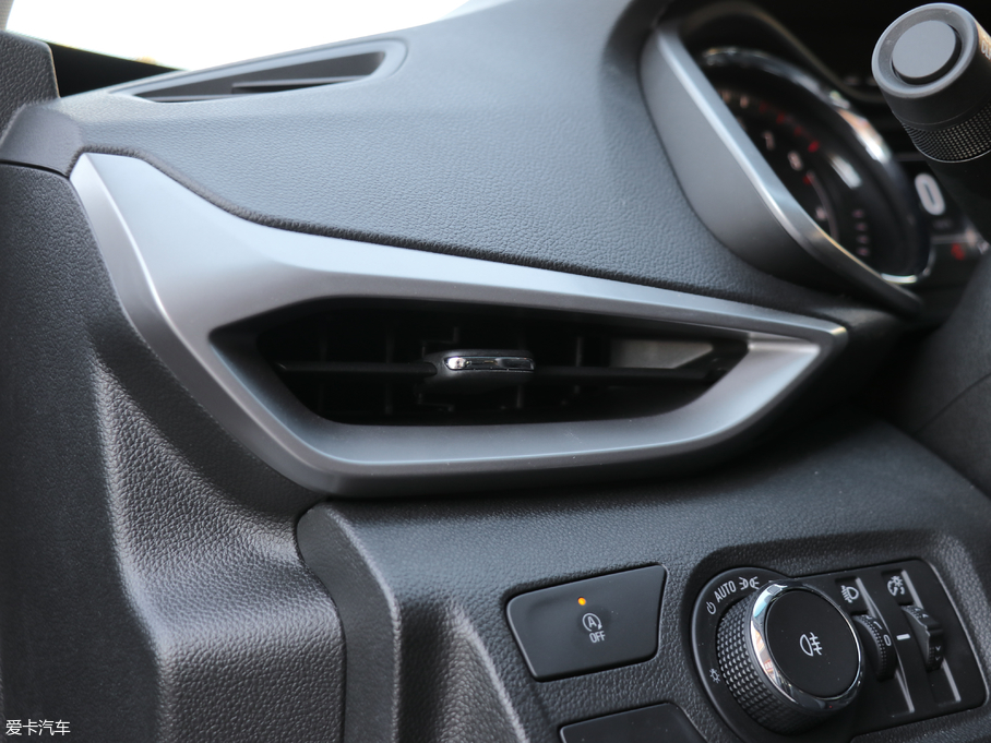 2018�����m�� Redline 530T �Ԅ�ҫ���� 5+2�� ��V