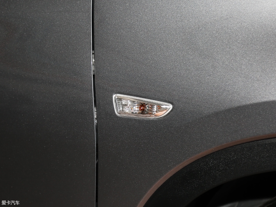 2018�����m�� Redline 530T �Ԅӿv���� 5+2�� ��V