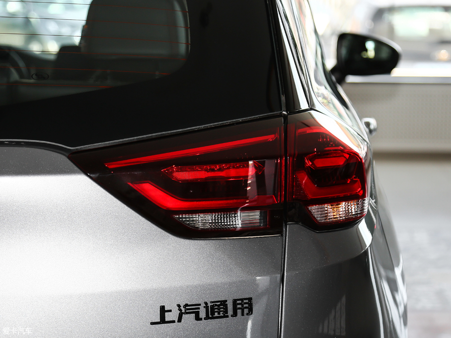 2018�����m�� Redline 530T �Ԅӿv���� 5+2�� ��V