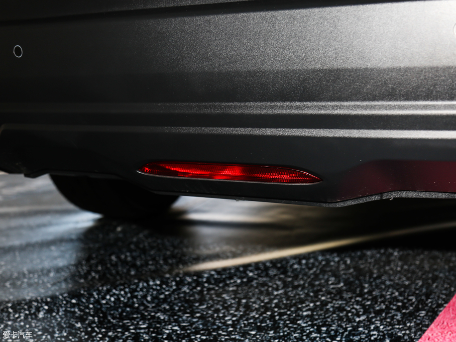 2018�����m�� Redline 530T �Ԅӿv���� 5+2�� ��V