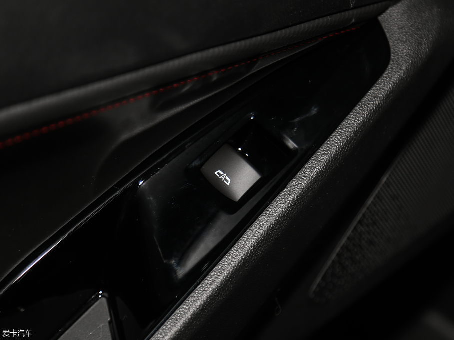 2018�����m�� Redline 530T �Ԅӿv���� 5+2�� ��V