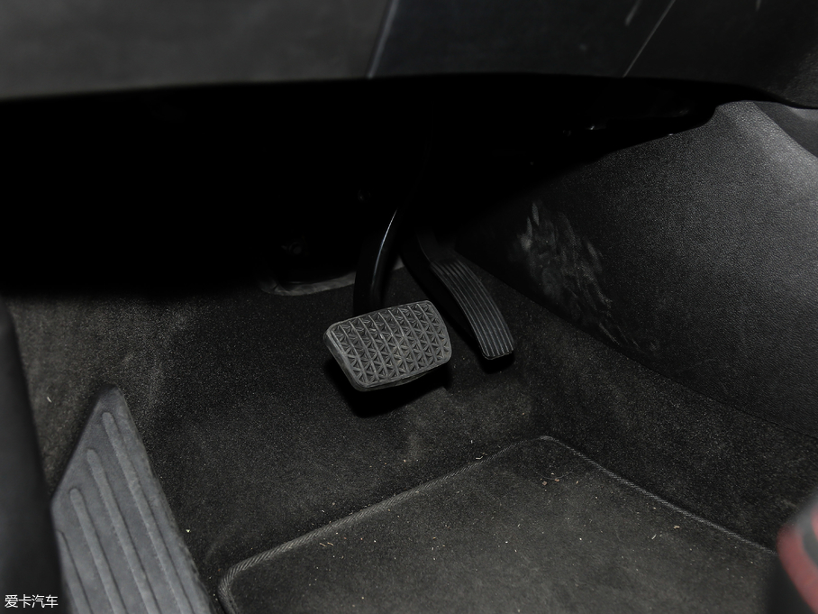 2018�����m�� Redline 530T �Ԅӿv���� 5+2�� ��V