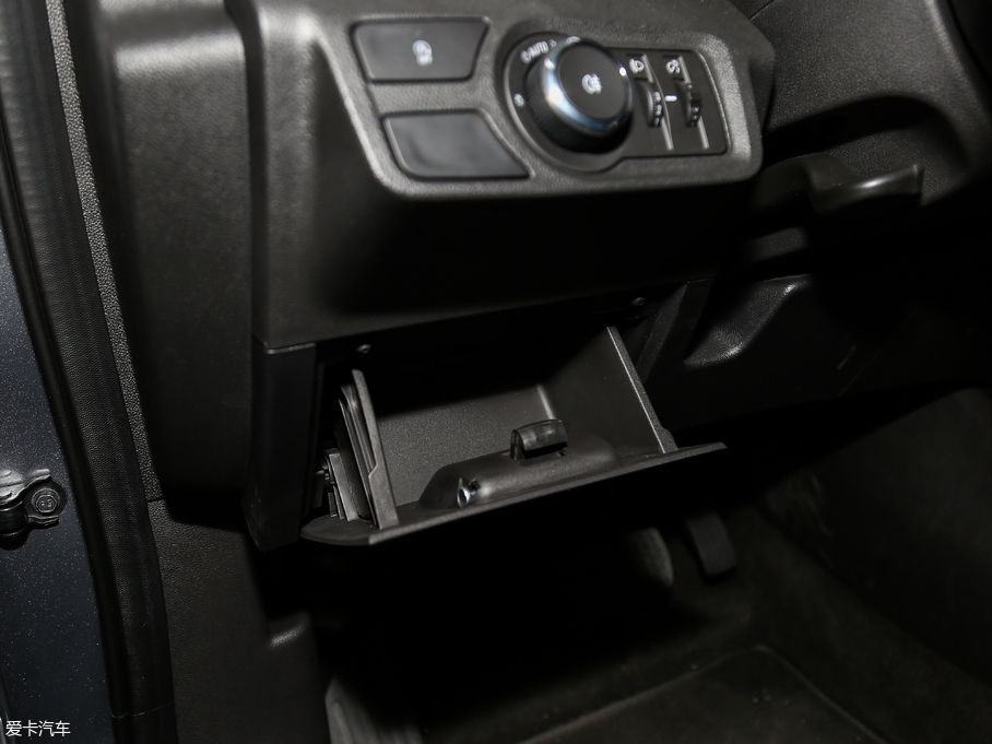 2018�����m�� Redline 530T �Ԅӿv���� 5+2�� ��V