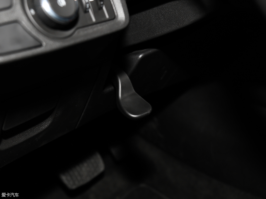 2018�����m�� Redline 530T �Ԅ�(d��ng)�v���� 5+2�� ��(gu��)V