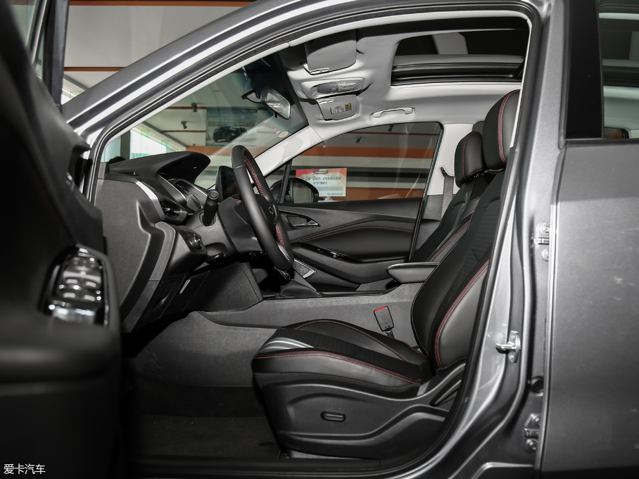 2018�����m�� Redline 530T �Ԅӿv���� 5+2�� ��V