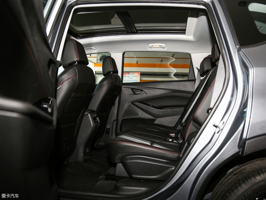 2018�����m�� Redline 530T �Ԅӿv���� 5+2�� ��V