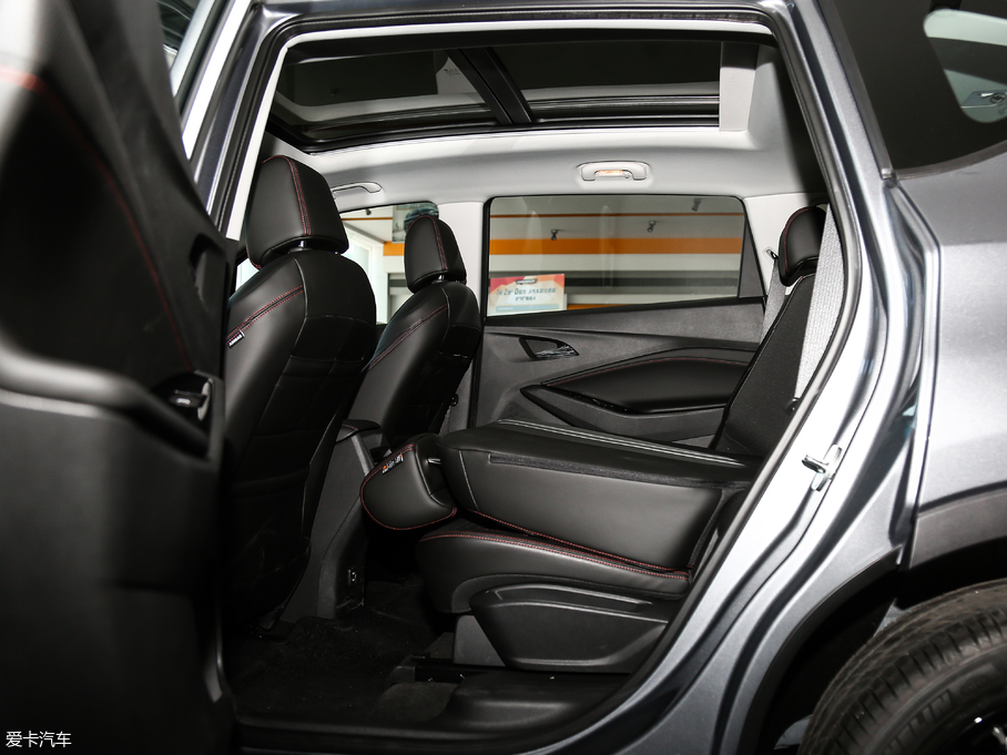 2018�����m�� Redline 530T �Ԅӿv���� 5+2�� ��V