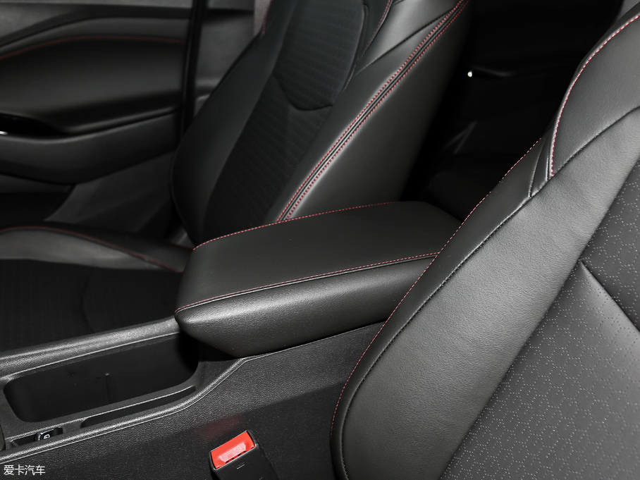 2018�����m�� Redline 530T �Ԅӿv���� 5+2�� ��V