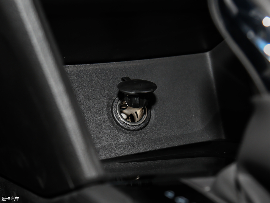 2018�����m�� Redline 530T �Ԅӿv���� 5+2�� ��V