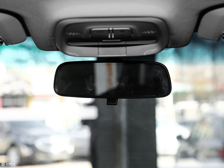 2018�����m�� Redline 530T �Ԅӿv���� 5+2�� ��V