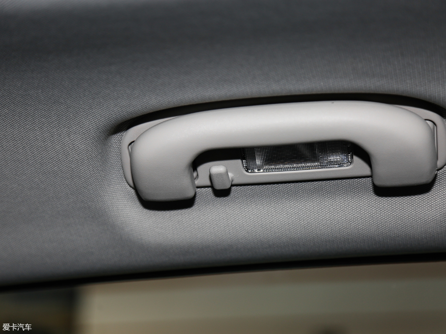 2018�����m�� Redline 530T �Ԅӿv���� 5+2�� ��V