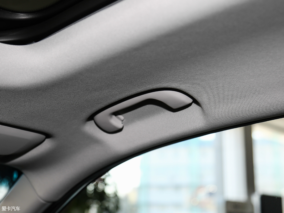 2018�����m�� Redline 530T �Ԅӿv���� 5+2�� ��V