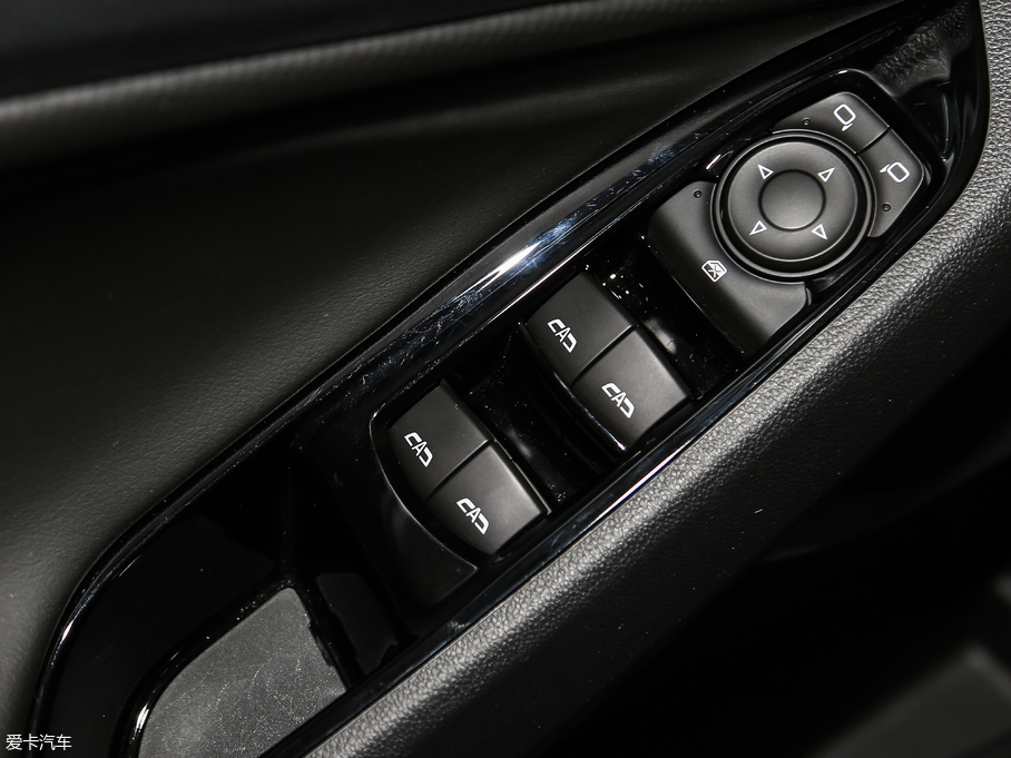 2018�����m�� Redline 530T �Ԅӿv���� 5+2�� ��V