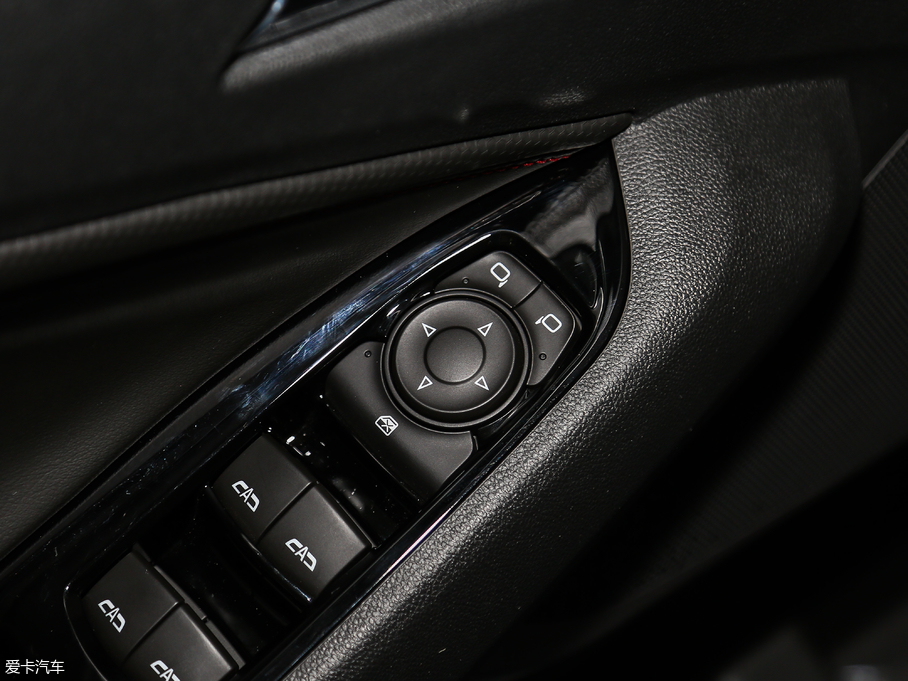 2018�����m�� Redline 530T �Ԅӿv���� 5+2�� ��V