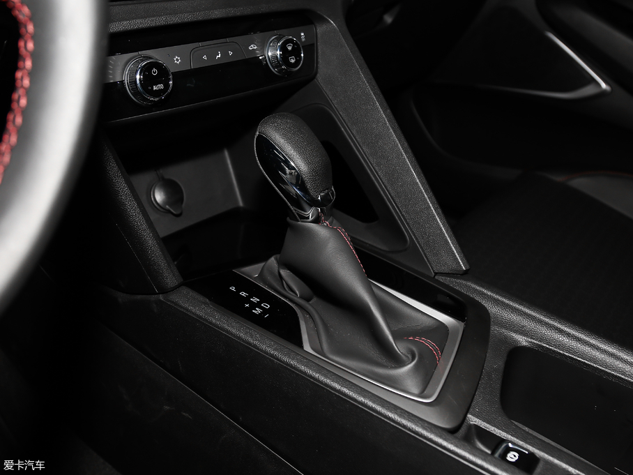 2018�����m�� Redline 530T �Ԅӿv���� 5+2�� ��V