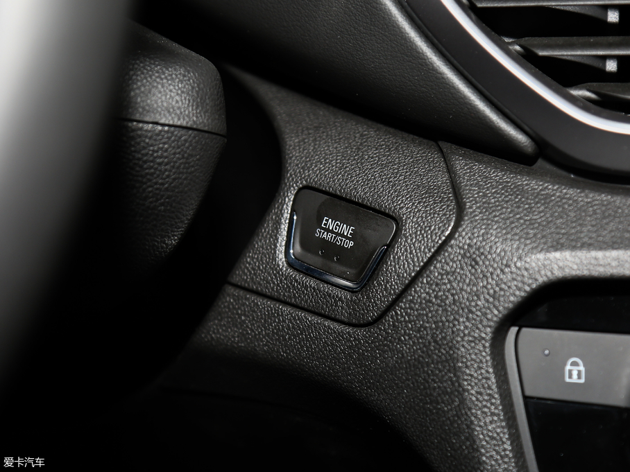 2018�����m�� Redline 530T �Ԅ�(d��ng)�v���� 5+2�� ��(gu��)V