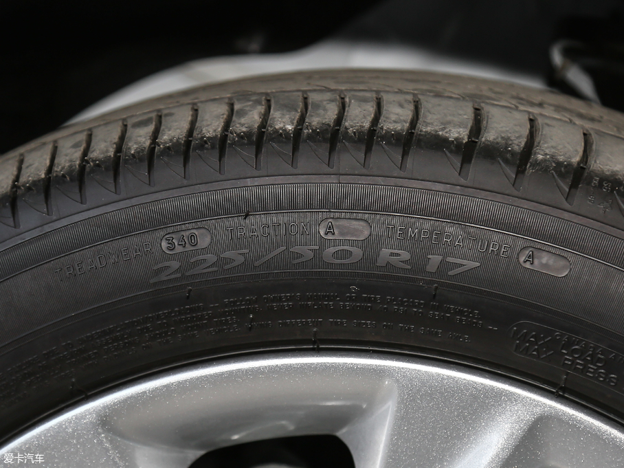 2018�����m�� 530T �Ԅ�(d��ng)������ 5+2�� ��(gu��)V