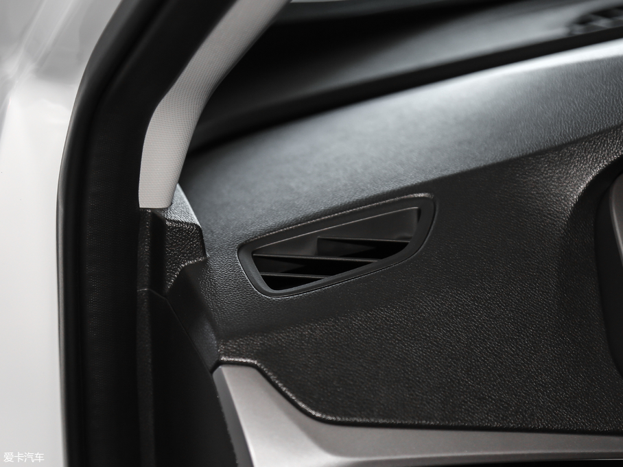 2018�����m�� 530T �Ԅ�(d��ng)������ 5+2�� ��(gu��)V