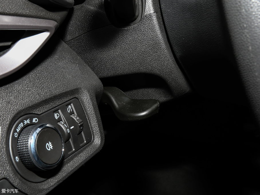 2018�����m�� 530T �Ԅ�(d��ng)������ 5+2�� ��(gu��)V