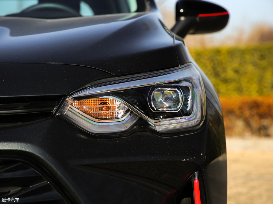 2018�����m�� Redline 530T �Ԅ�ҫ���� 5+2�� ��V