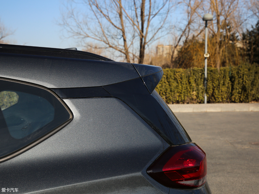 2018�����m�� Redline 530T �Ԅ�ҫ���� 5+2�� ��V