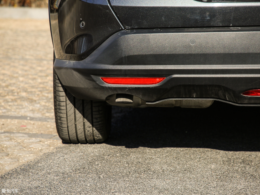 2018�����m�� Redline 530T �Ԅ�ҫ���� 5+2�� ��V