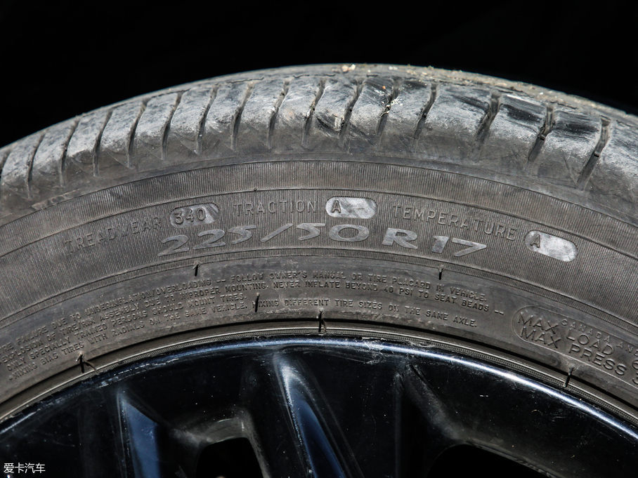 2018�����m�� Redline 530T �Ԅ�ҫ���� 5+2�� ��V