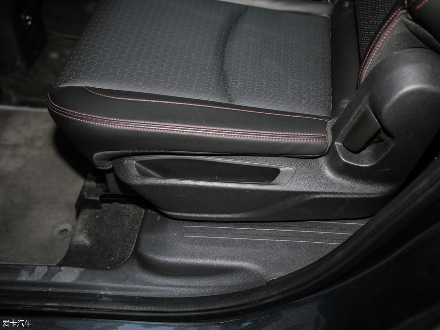 2018�����m�� Redline 530T �Ԅ�ҫ���� 5+2�� ��V