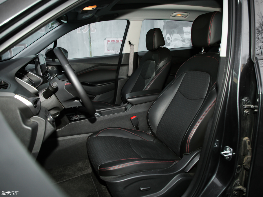 2018�����m�� Redline 530T �Ԅ�ҫ���� 5+2�� ��V