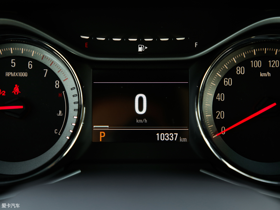 2018�����m�� Redline 530T �Ԅ�ҫ���� 5+2�� ��V