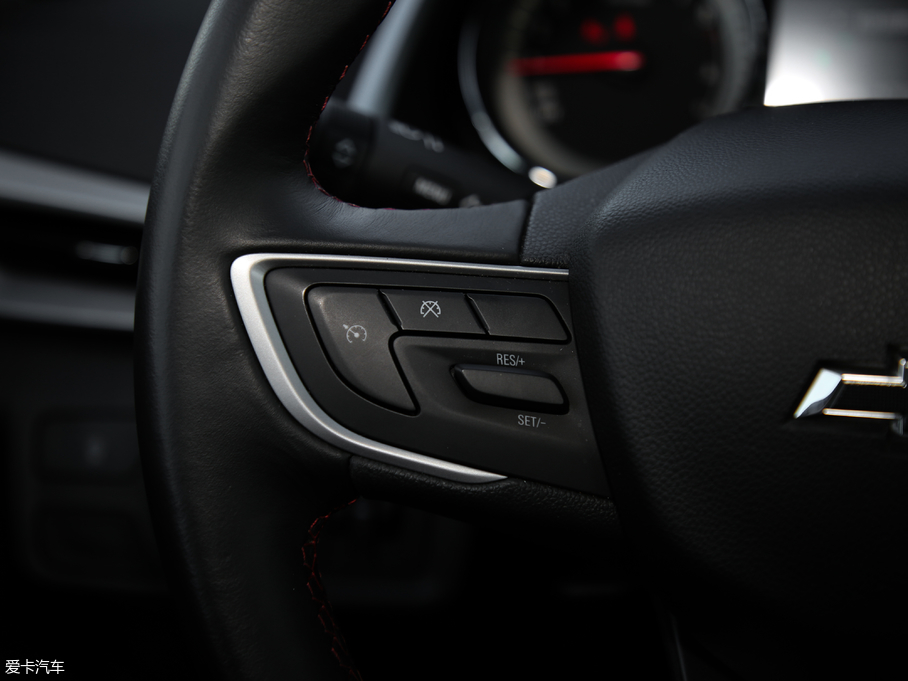 2018�����m�� Redline 530T �Ԅ�ҫ���� 5+2�� ��V