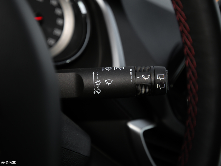 2018�����m�� Redline 530T �Ԅ�ҫ���� 5+2�� ��V