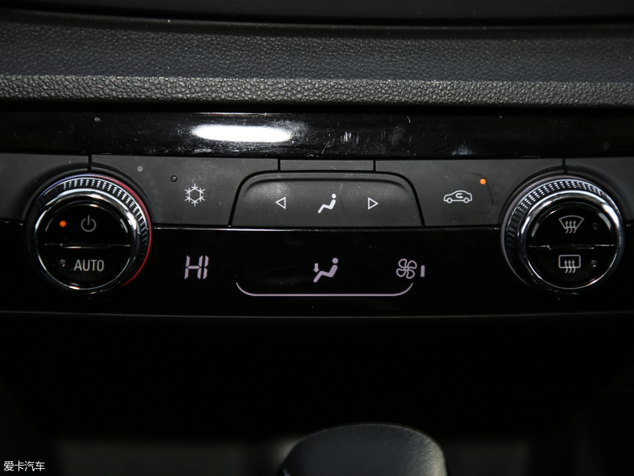 2018�����m�� Redline 530T �Ԅ�ҫ���� 5+2�� ��V