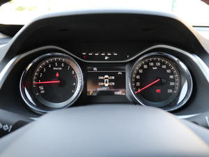 2018��Redline 530T �Ԅ�ҫ���� 5+2�� ��V �п؅^