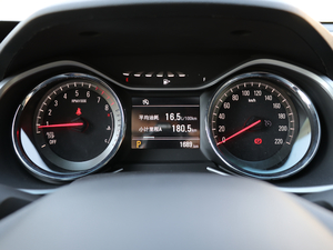 2018��Redline 530T �Ԅ�(d��ng)ҫ���� 5+2�� ��(gu��)V �п؅^(q��)