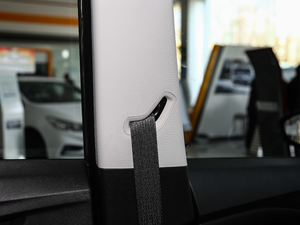 2018��Redline 530T �Ԅӿv���� 5+2�� ��V ���g����