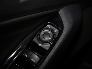 2018��Redline 530T �Ԅ�ҫ���� 5+2�� ��V �п؅^