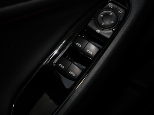 2018��Redline 530T �Ԅ�ҫ���� 5+2�� ��V �п؅^