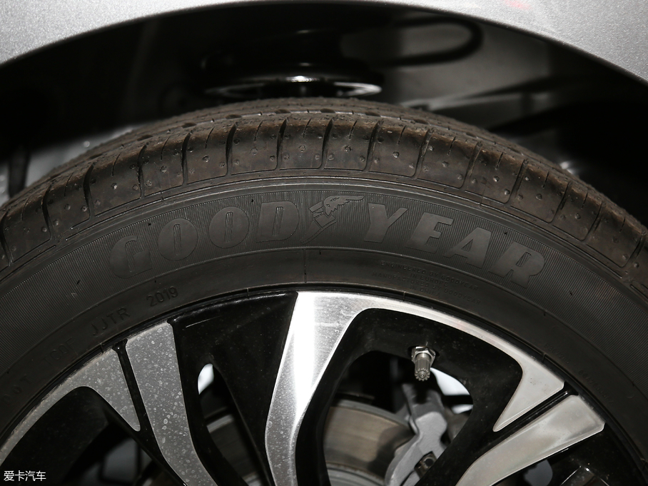 2019 RS 330T Ԅӕ VI