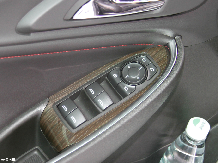 2019���~�J��XL Redline 550T �J�ǰ� ��VI