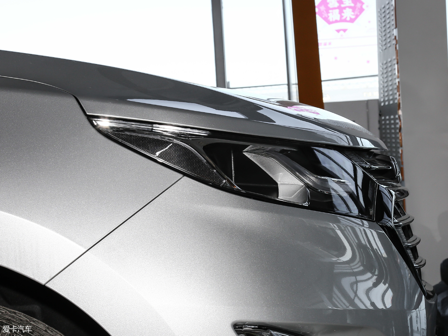 2019̽ Redline 550T Ԅ(dng)(q)ؽRS (gu)V