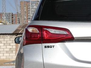 2019Redline 550T ԄؽRS VI ^