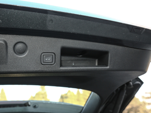 2019Redline 550T Ԅ򌺴RS VI g