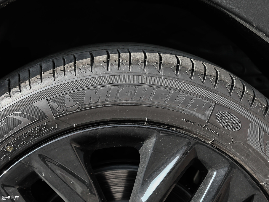 2019�����m�� Redline 530T �Ԅӿv���� 5���� ��V